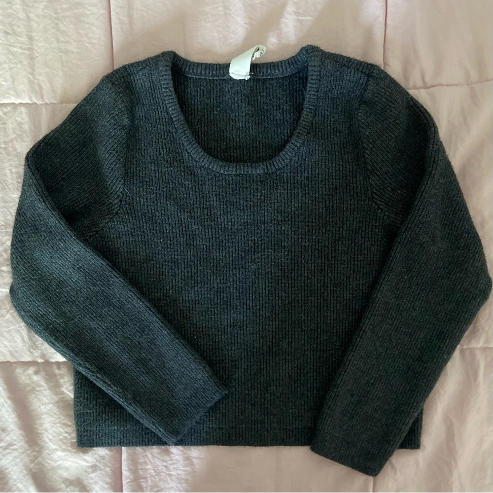 Tokyo Darling, Gray Crop Sweater